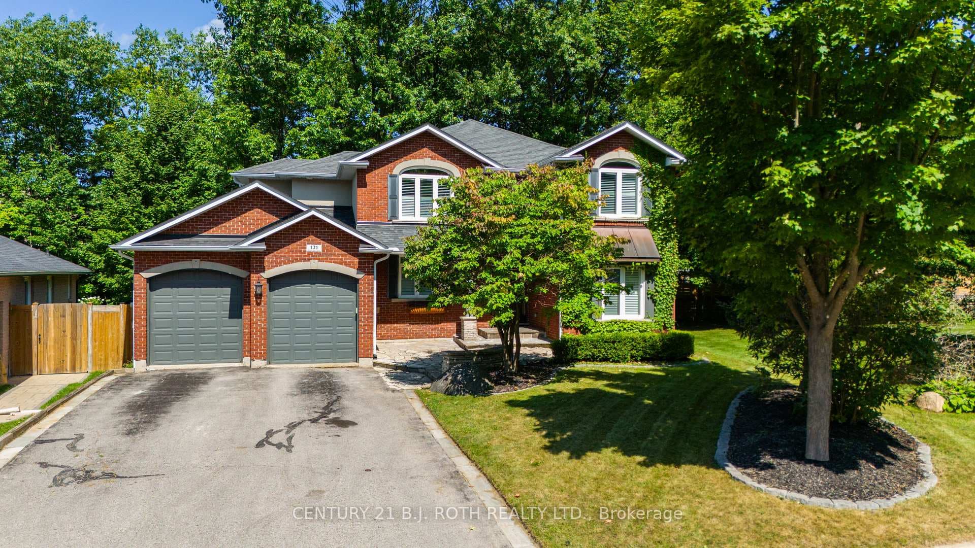 121 Wildwood Trail photo 2