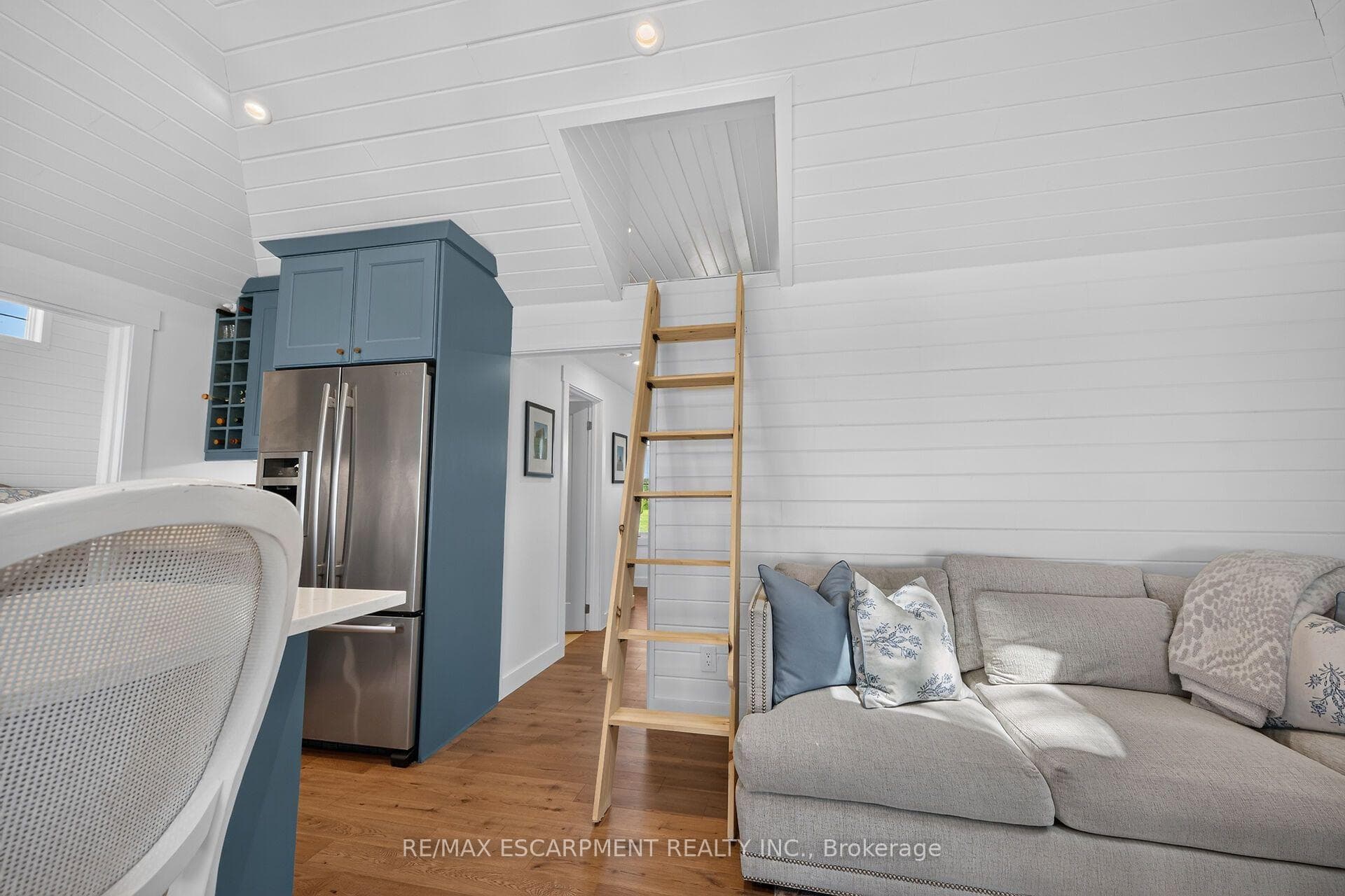 964 South Coast Drive photo 29