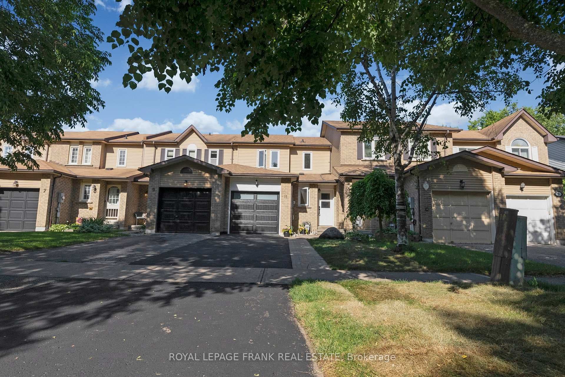 11 Poolton Crescent photo 2