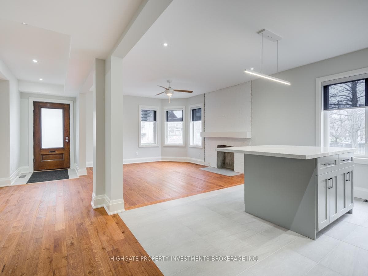 129 Hilton Avenue Unit Main photo 5