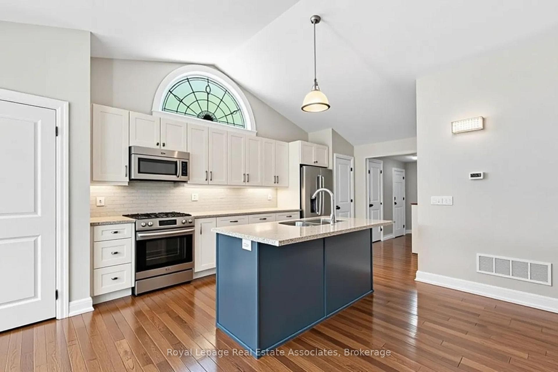 54 Frederick Street photo 6