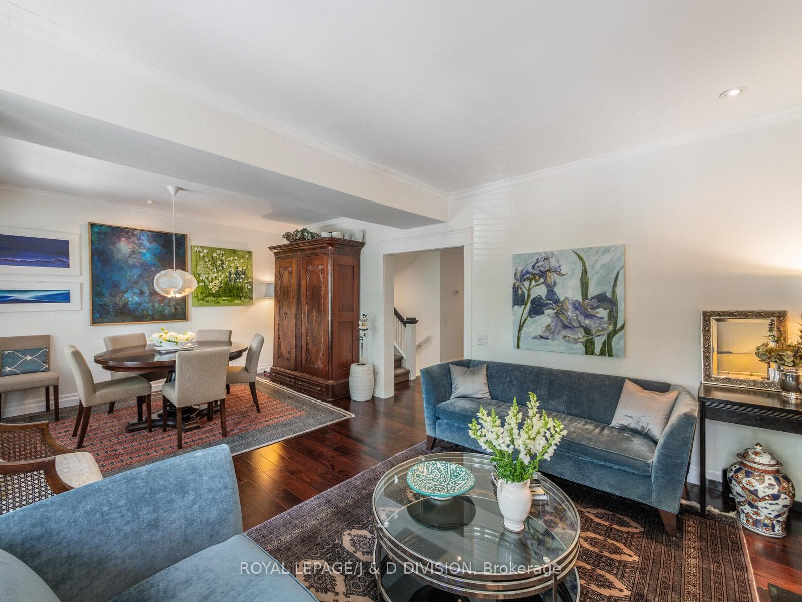 Upper Living / Dining