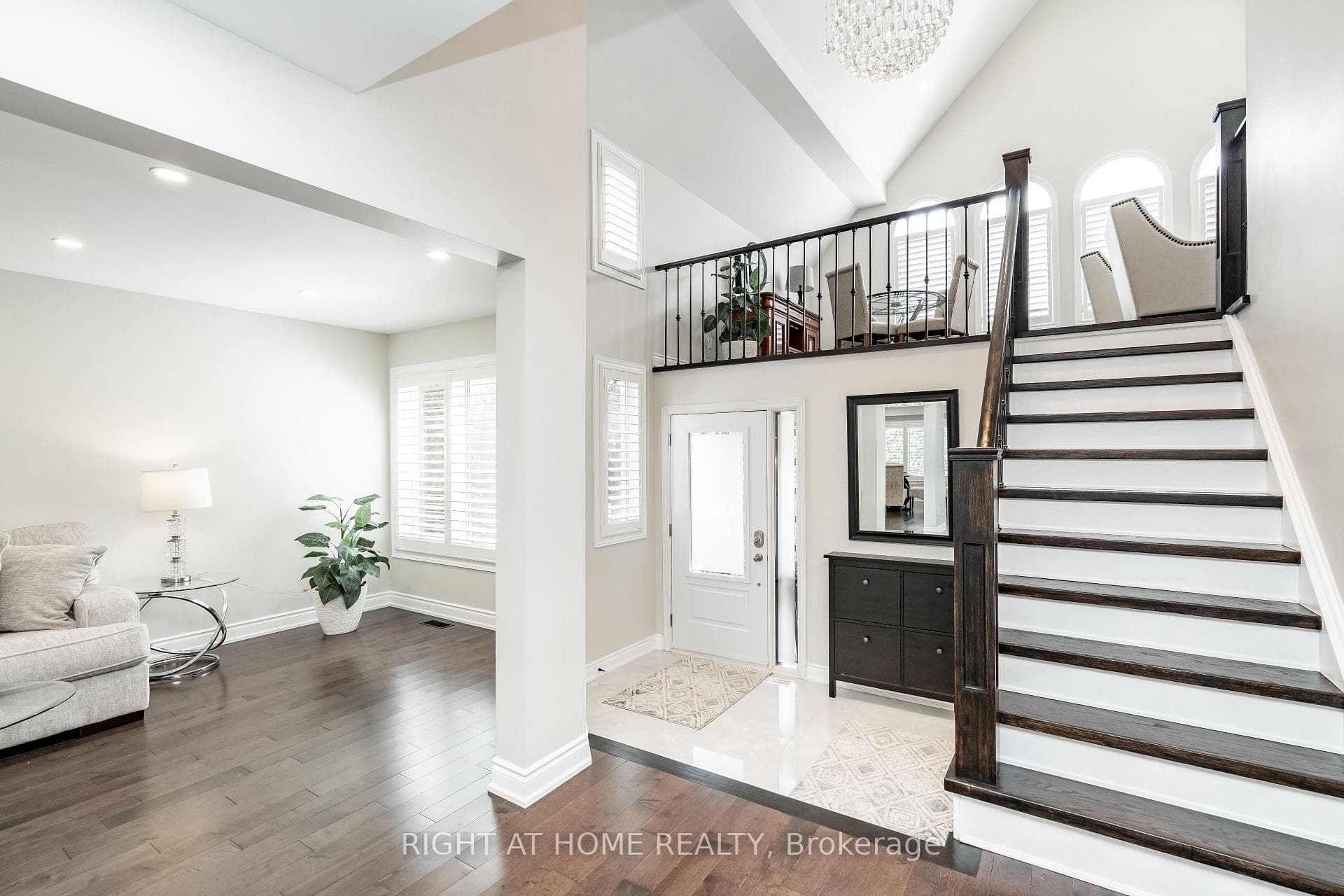 5389 Ruperts Gate Drive photo 3
