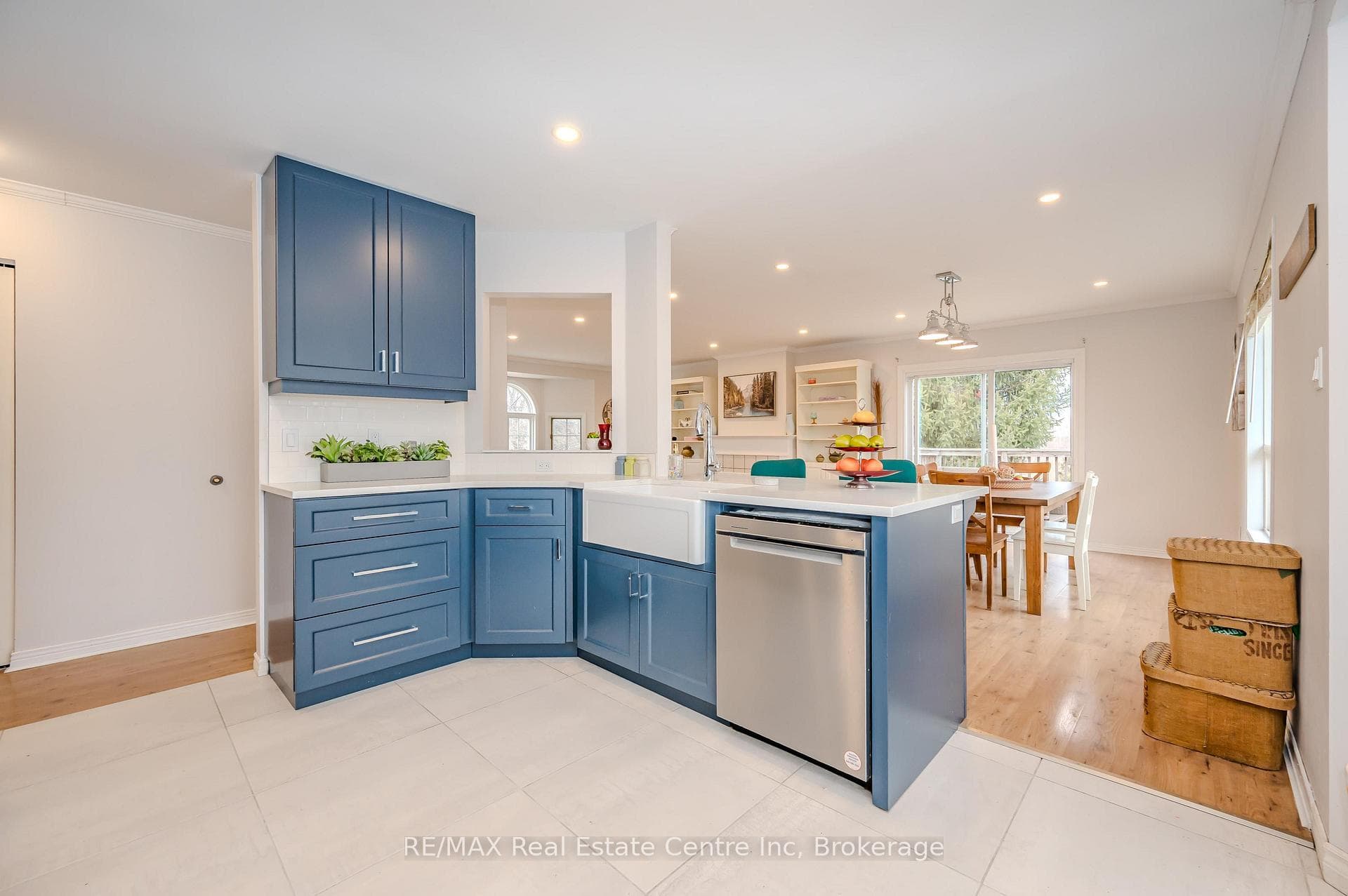110 Kortright Road photo 12