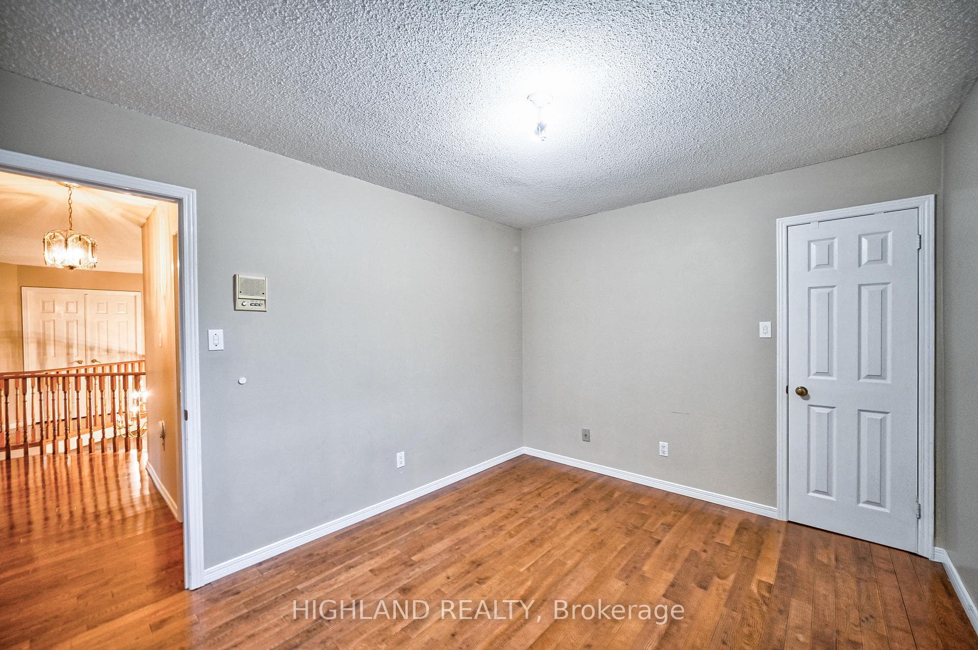 4441 Mayflower Drive Unit Upper photo 27