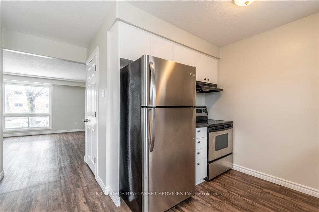 205 Carlyle Drive Unit 45 photo 4
