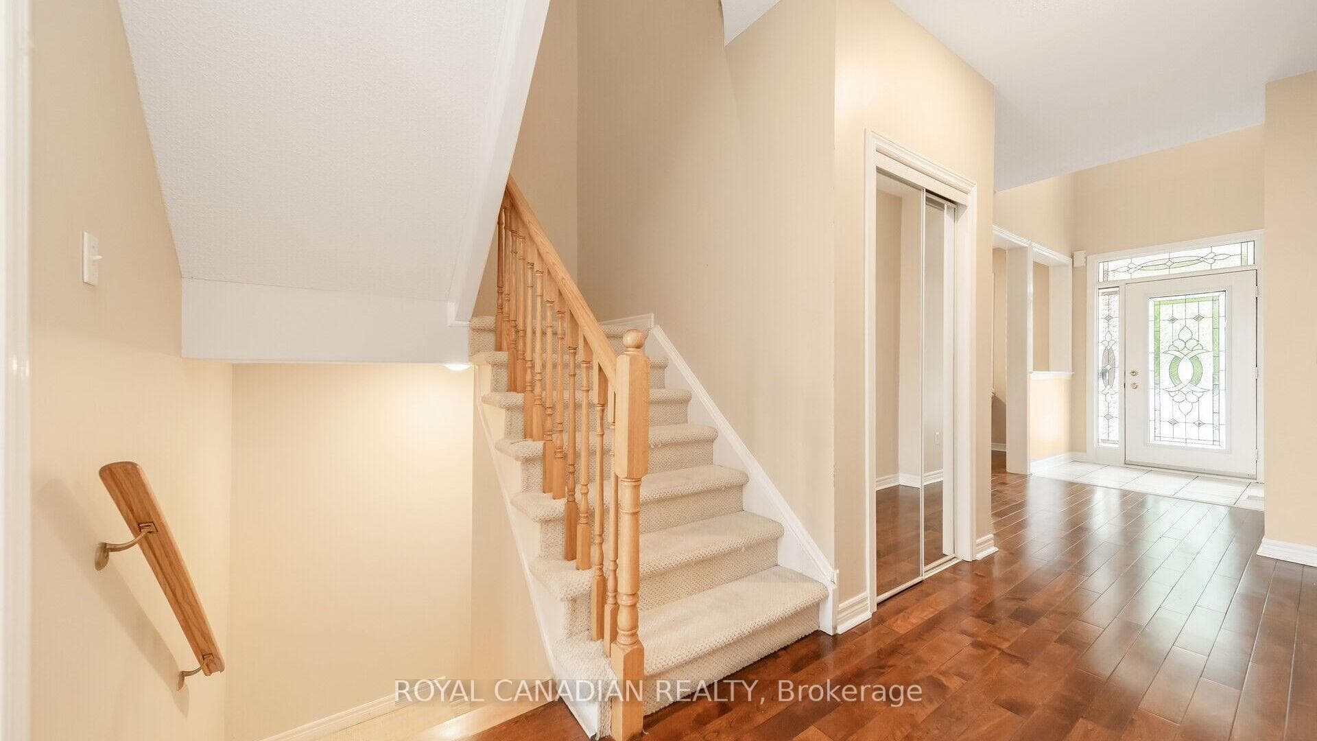 19 Outlook Avenue photo 8