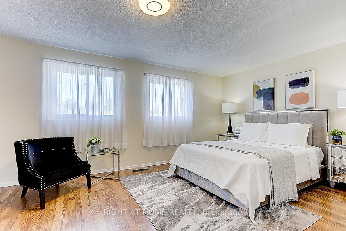 31 Moorehouse Drive photo 15