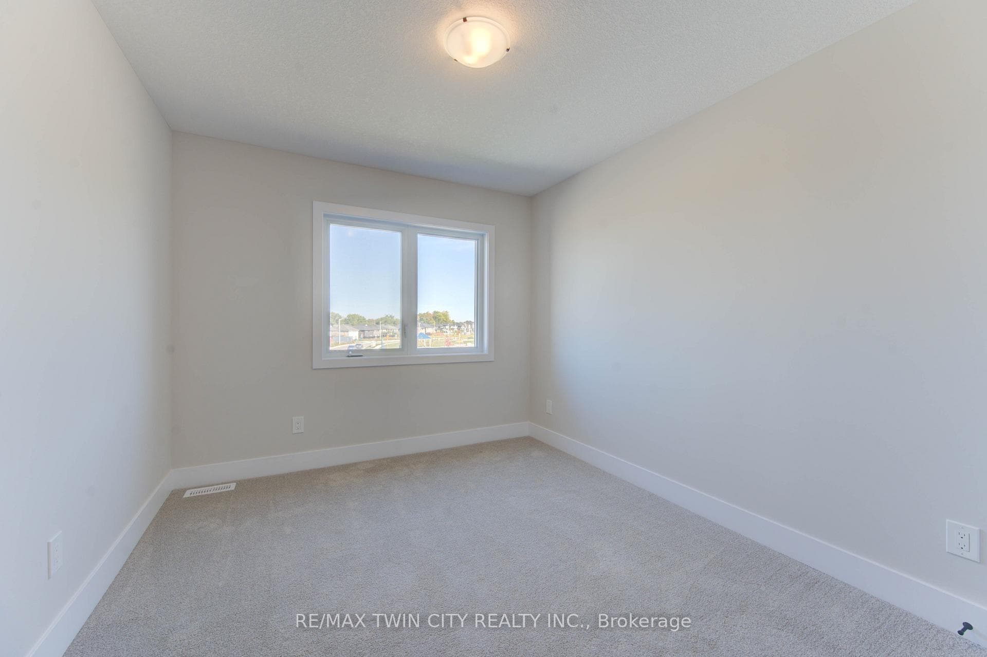 161 Dunnigan Drive photo 20