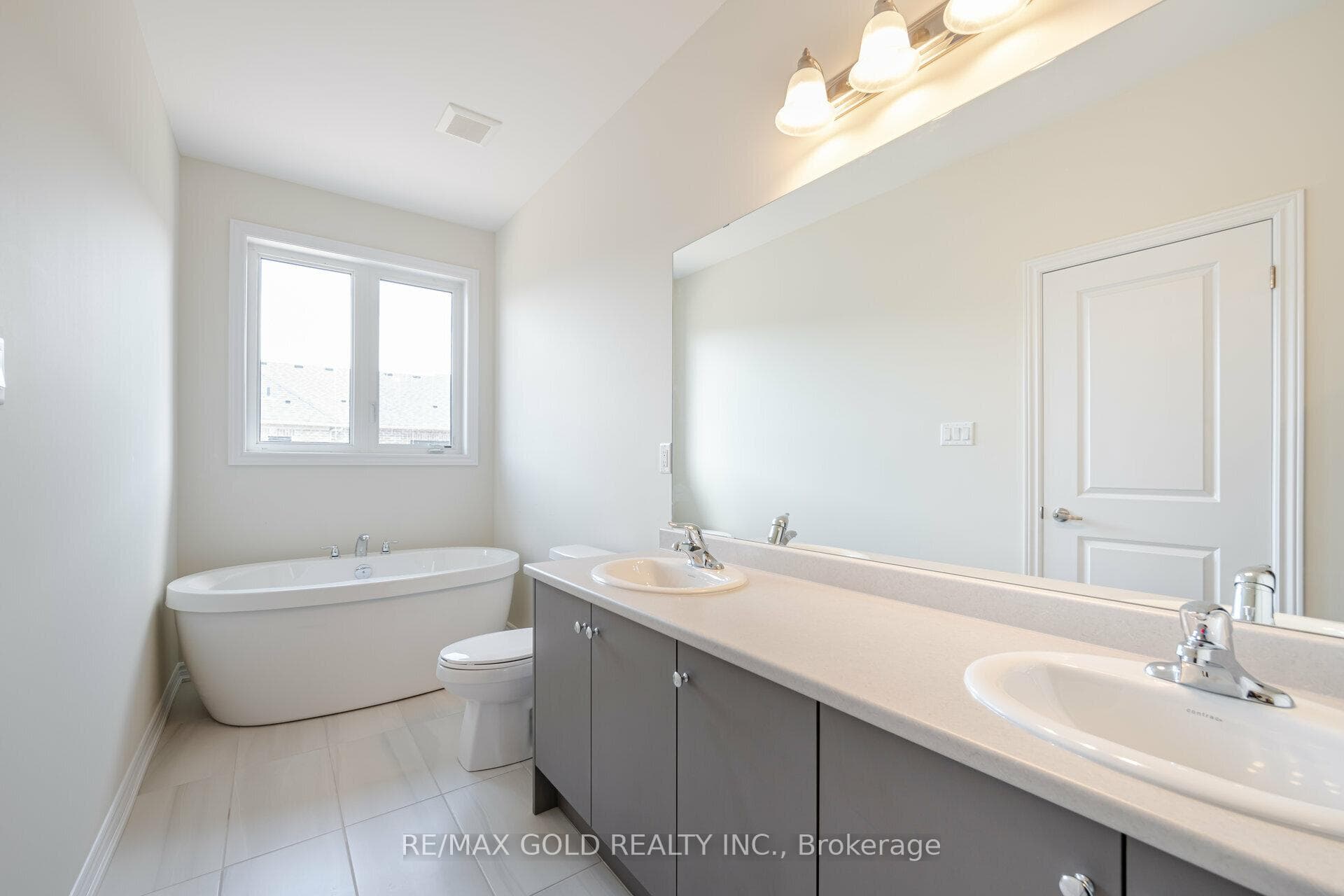 1386 National Common Avenue photo 24