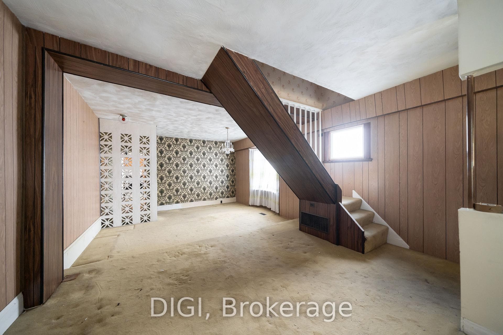 65 Harcourt Avenue photo 2
