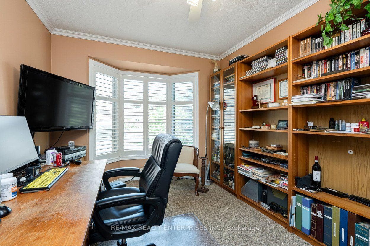 4430 Michael Avenue photo 18