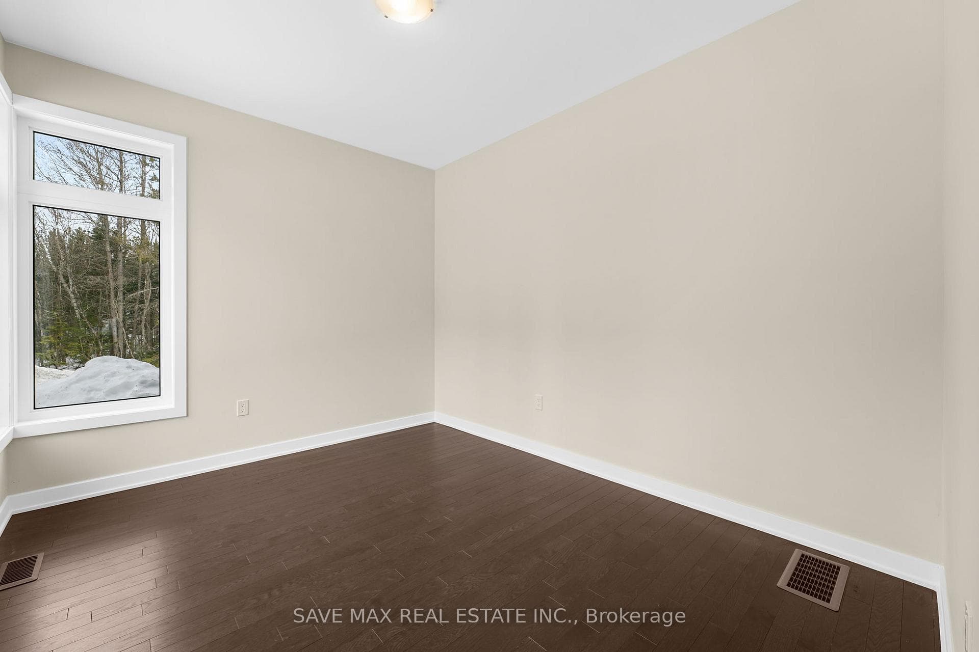 1007 Kingsridge Court photo 9