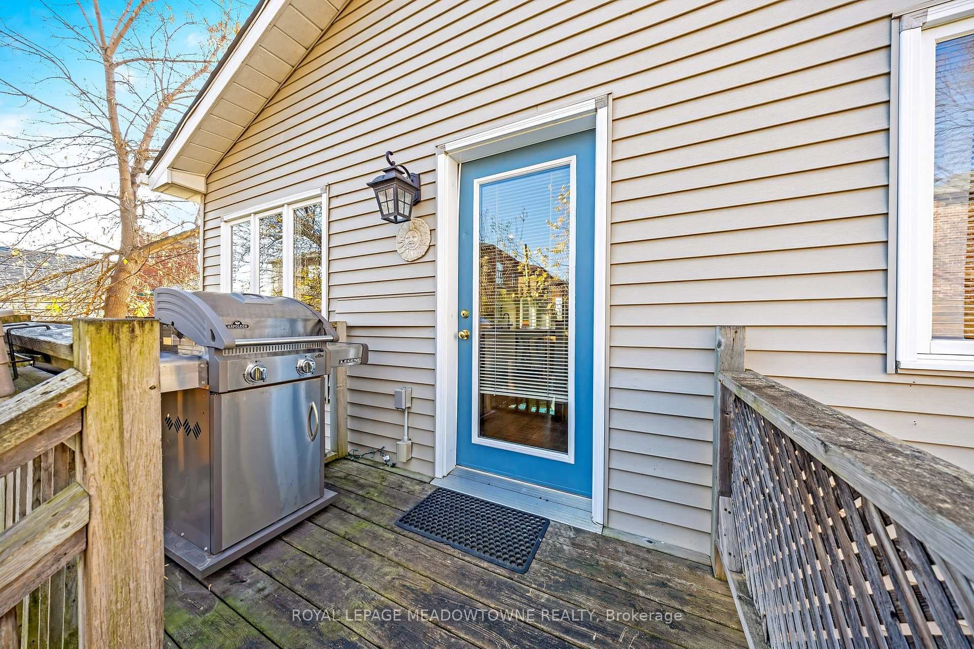 1043 Cawthra Road photo 28