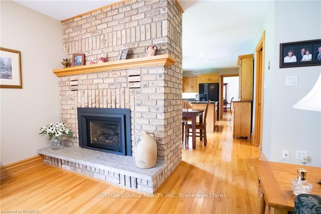 2565 5TH Avenue photo 24