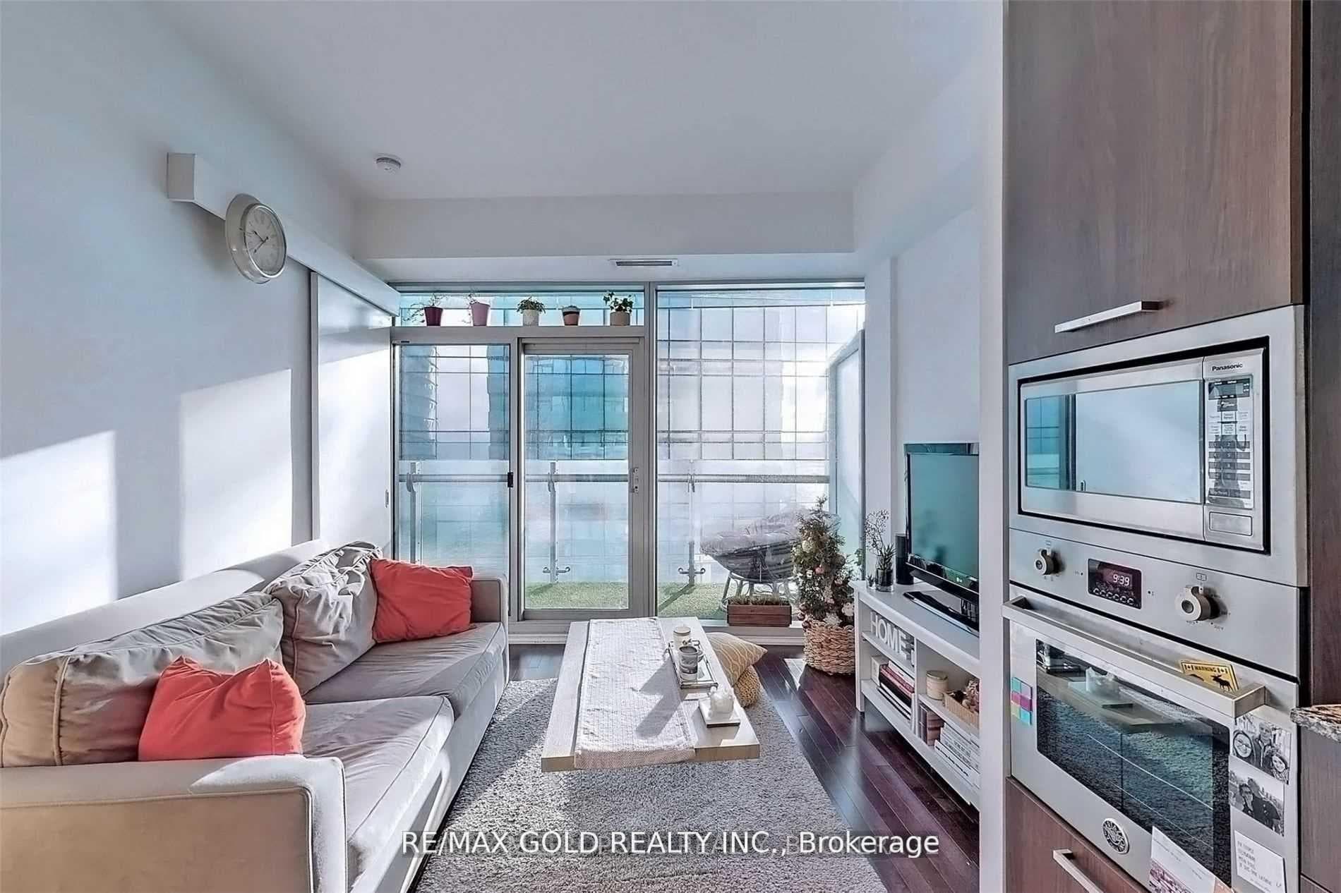 14 York Street Unit 4609 photo 11