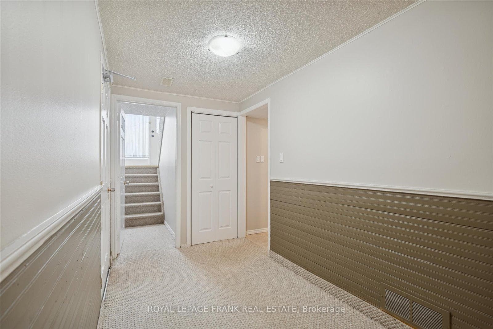 581 Grandview Street photo 36