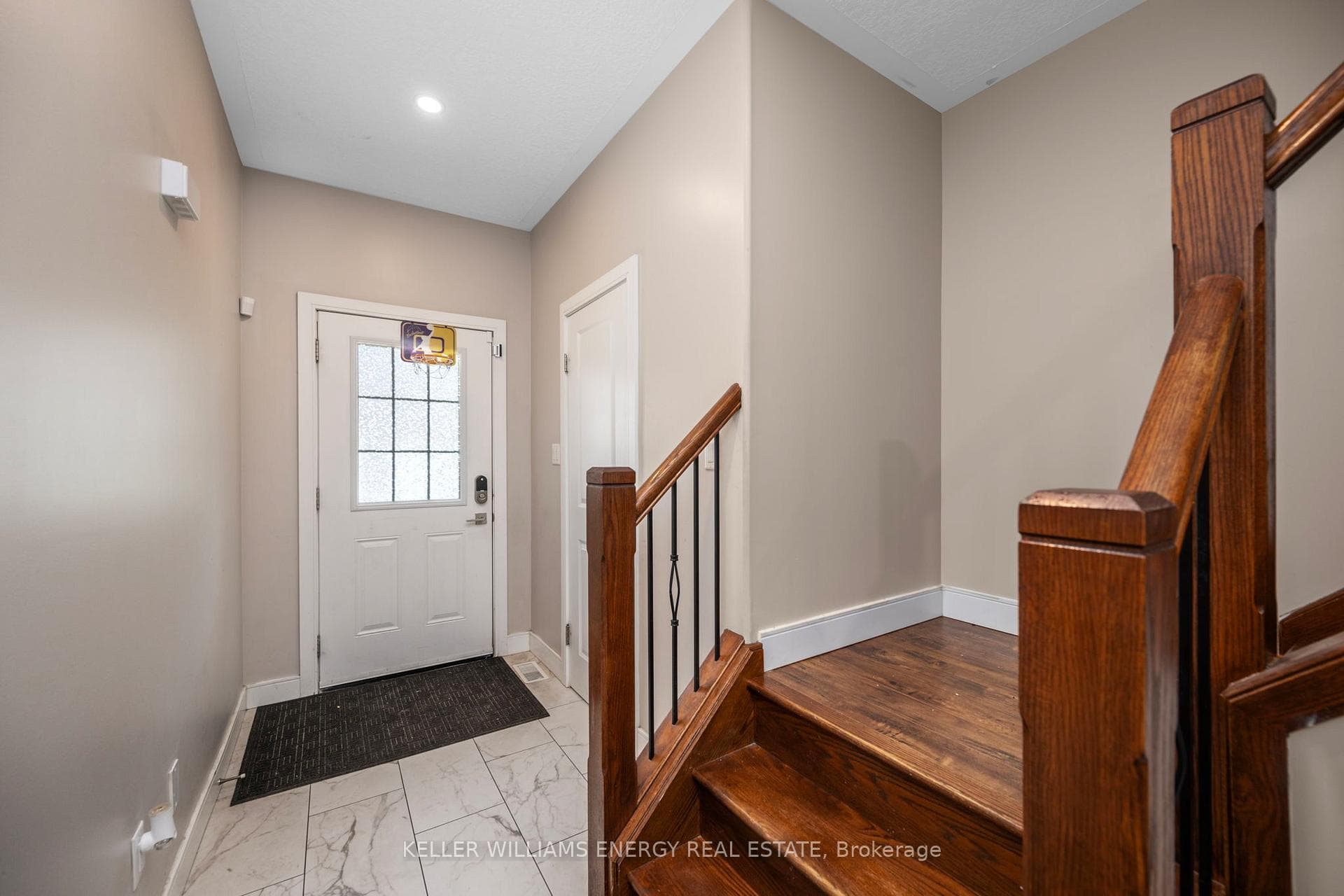 292 Falcon Drive Unit 3 photo 2