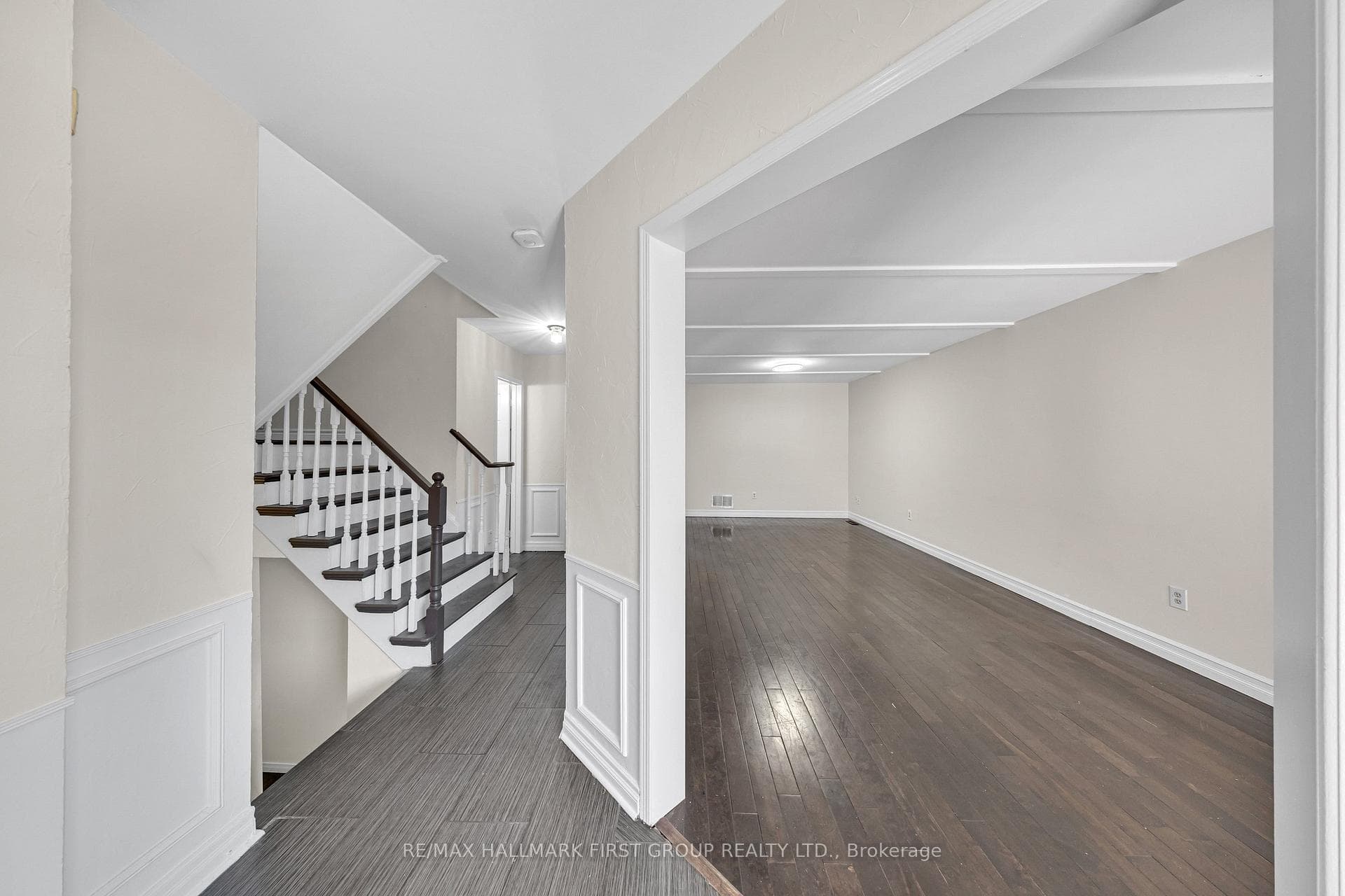 7 Steele Valley Court photo 3