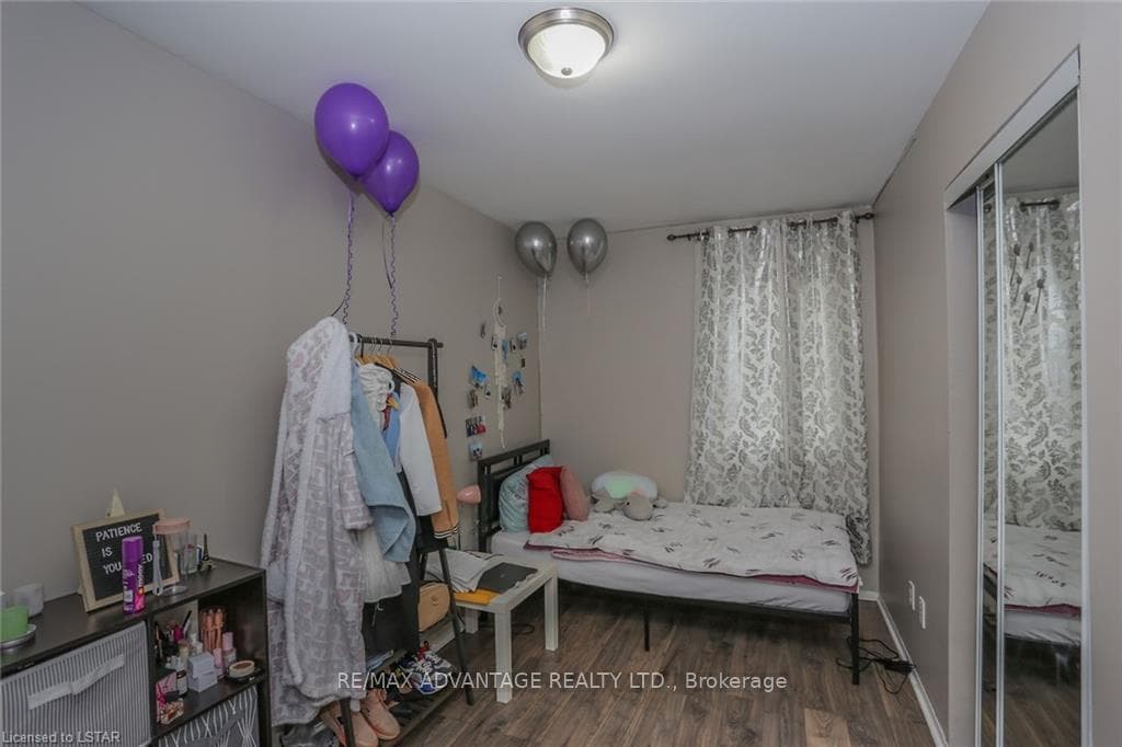 17 Sterling Street Unit Upper photo 26