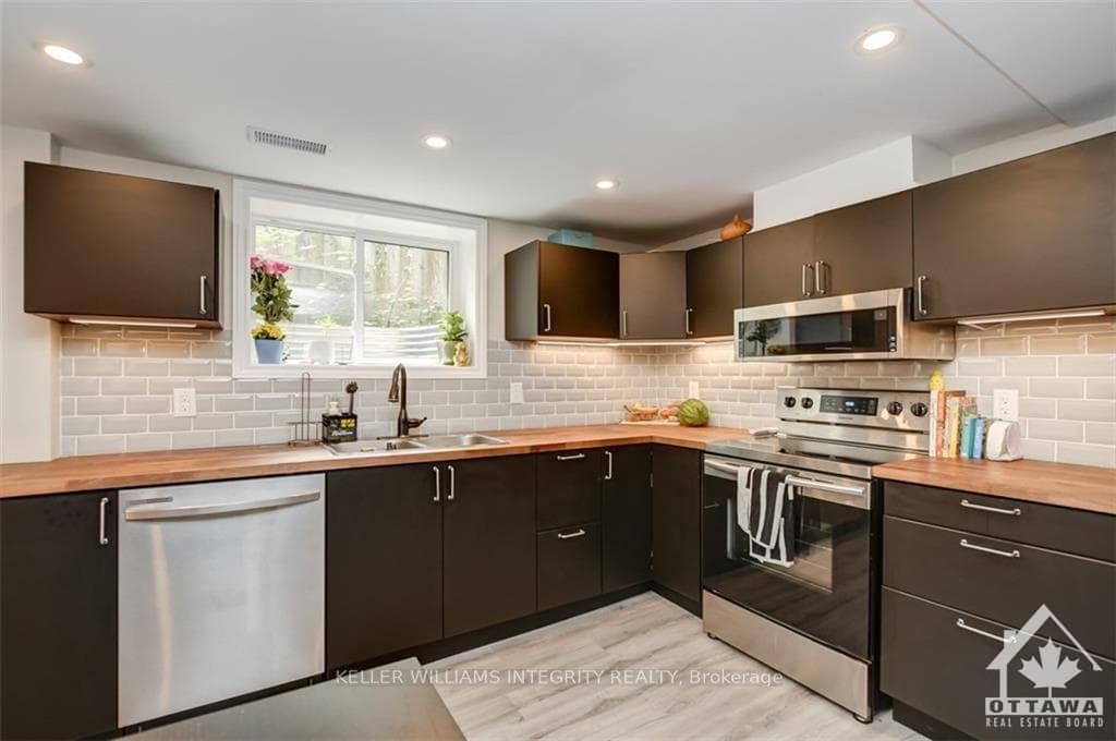 2408 DRURY Lane Unit B photo 6