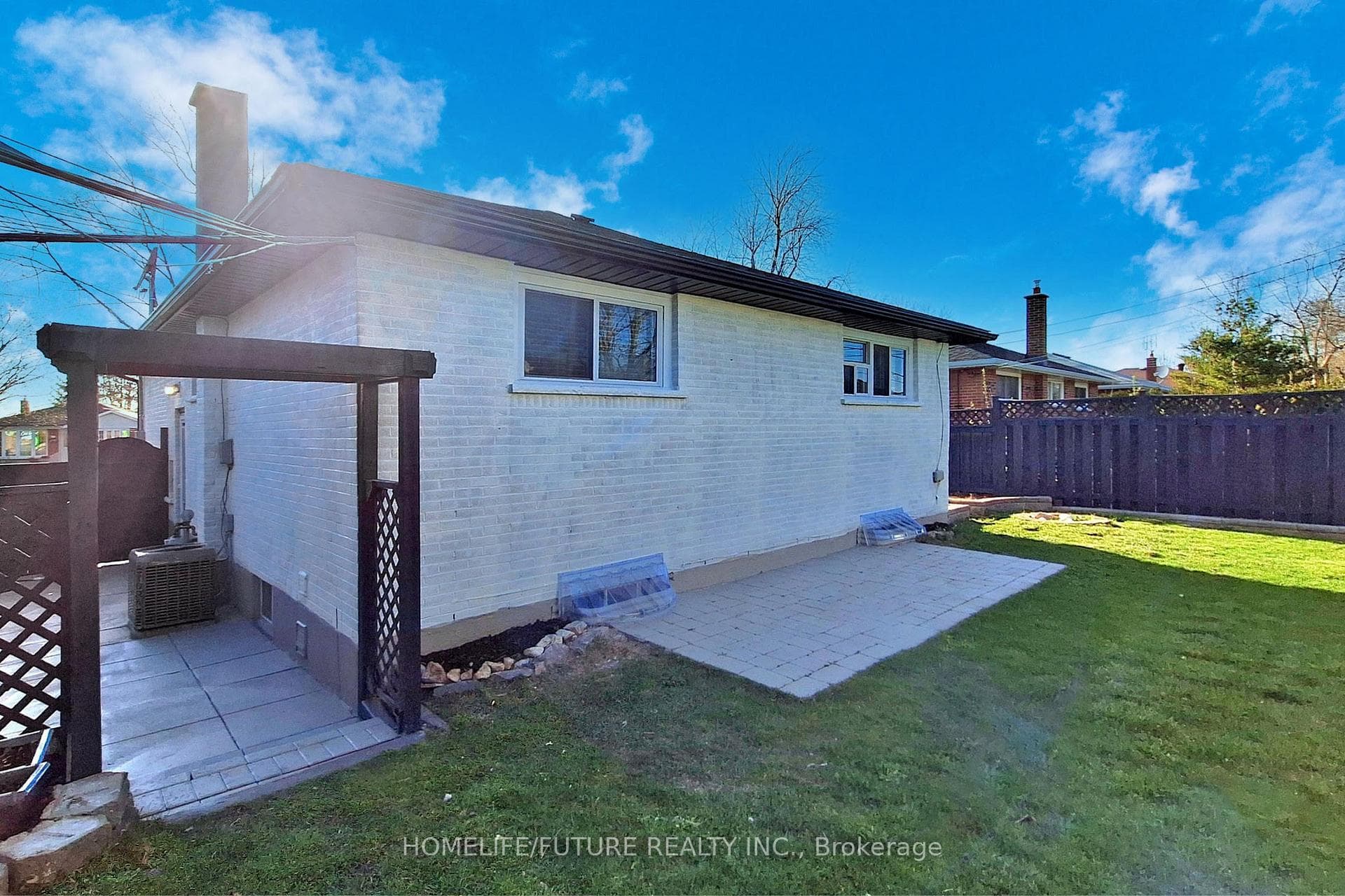 423 Elizabeth Street photo 30