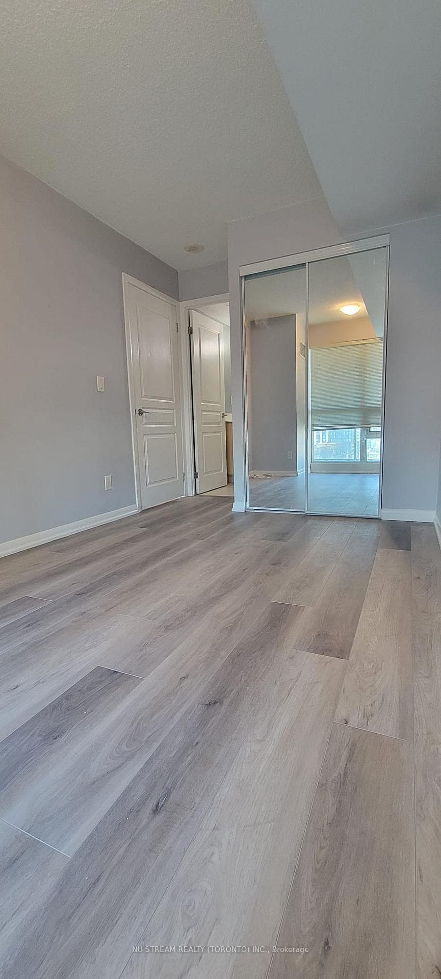 18 Yonge Street Unit 1009 photo 3