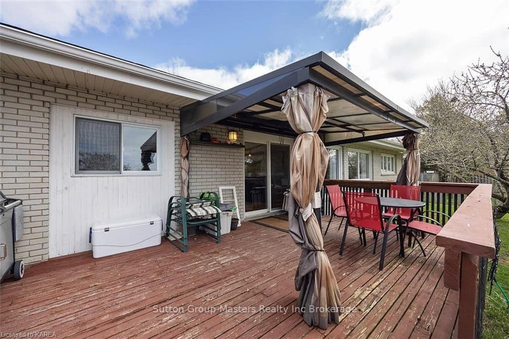 2353 MCIVOR Road photo 38