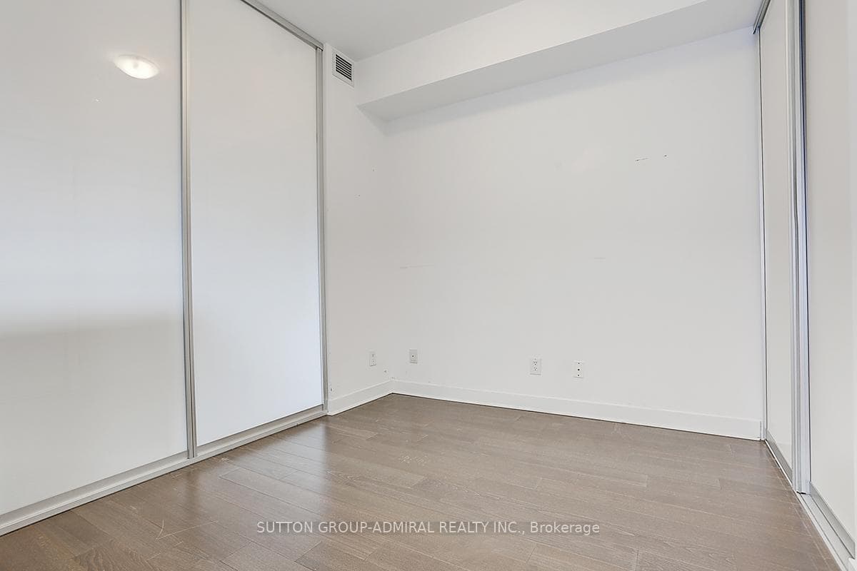 156 Portland Street Unit 403 photo 4