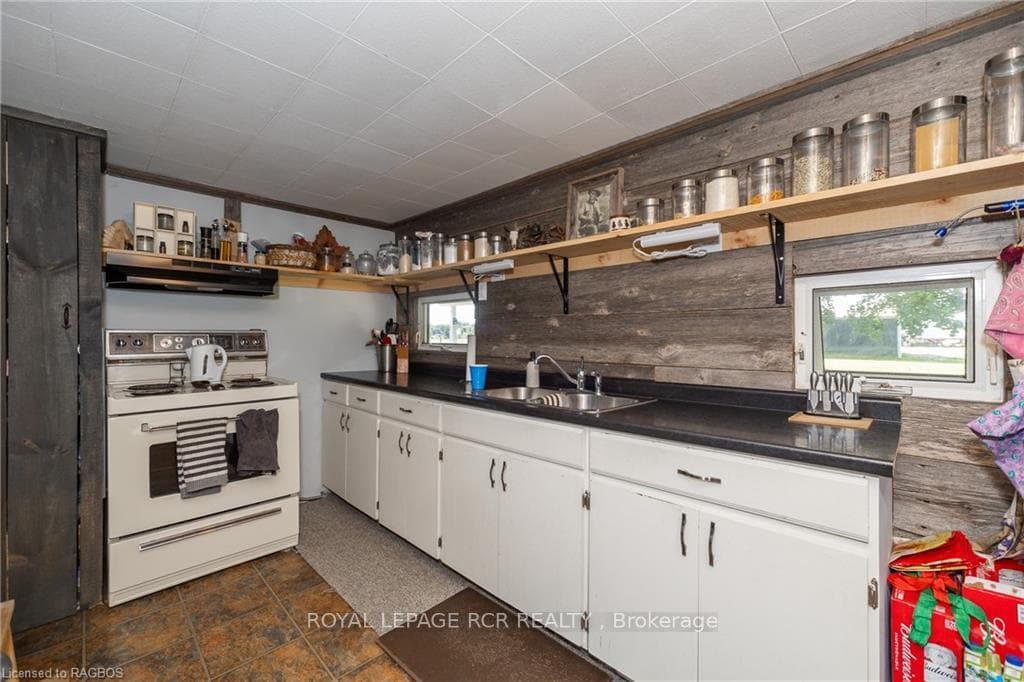 2nd Res Kitchen