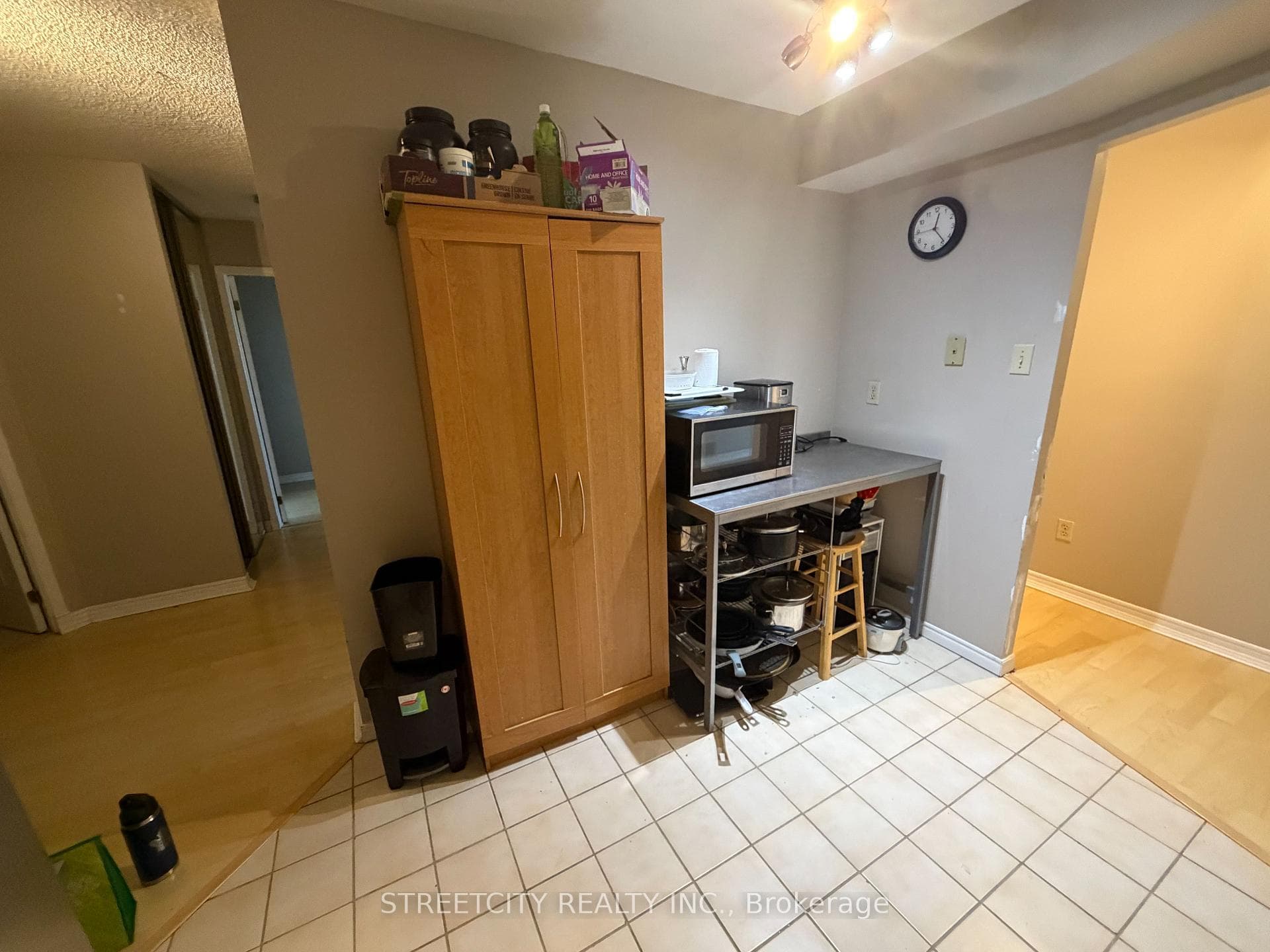 695 Richmond Street Unit 1307 photo 11
