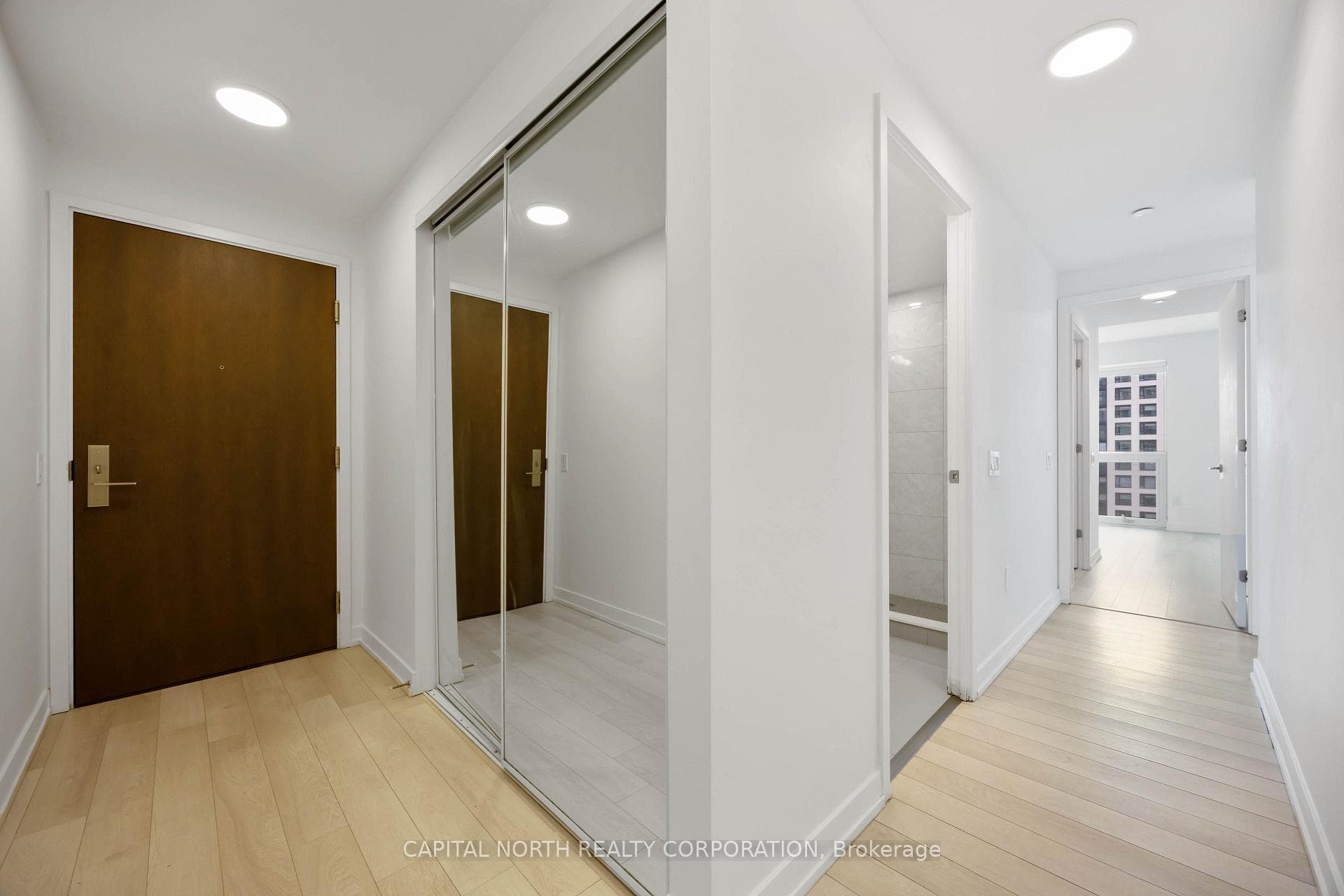 39 Roehampton Avenue Unit 3103 photo 6