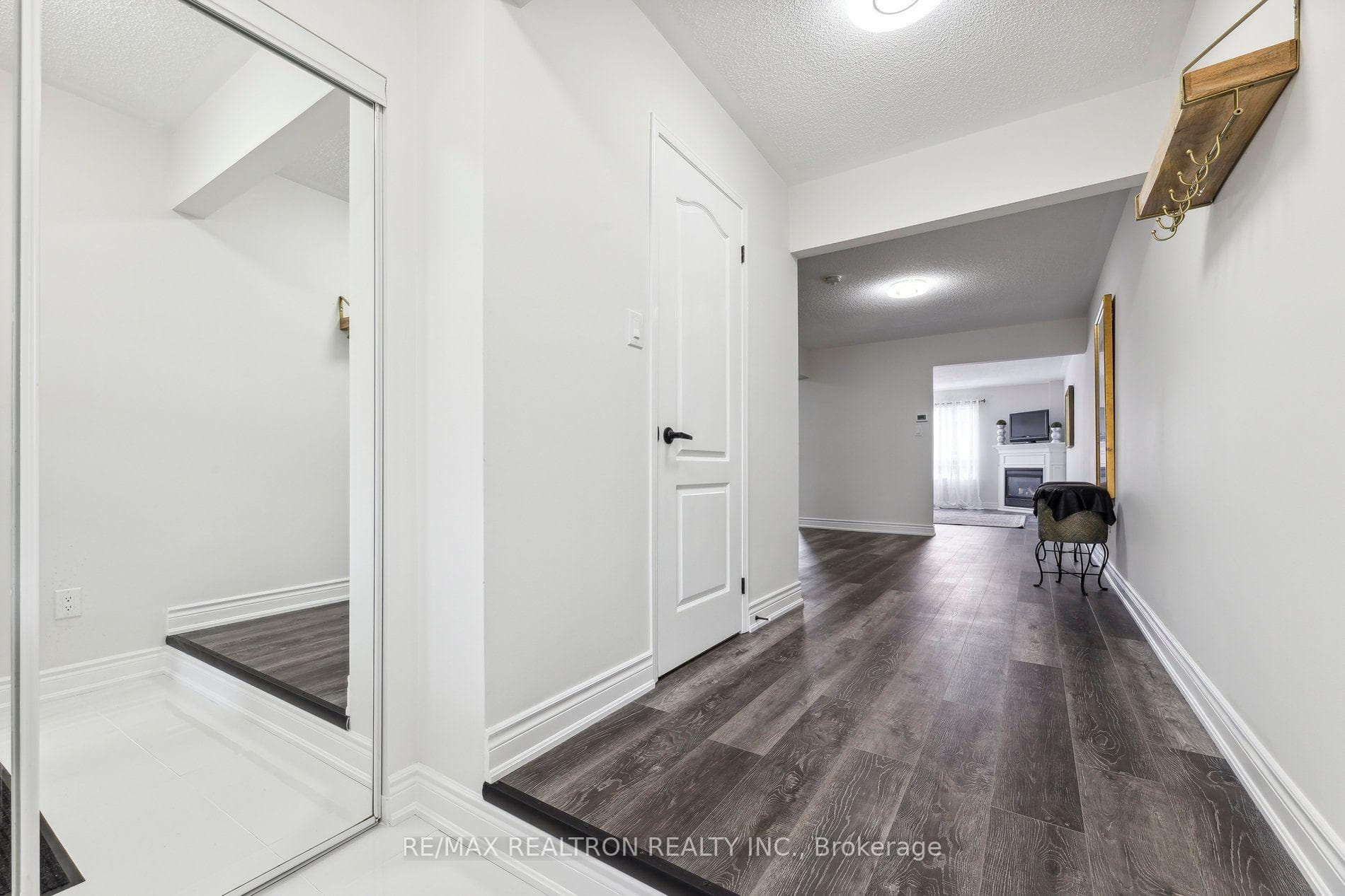 81 Presley Crescent photo 6