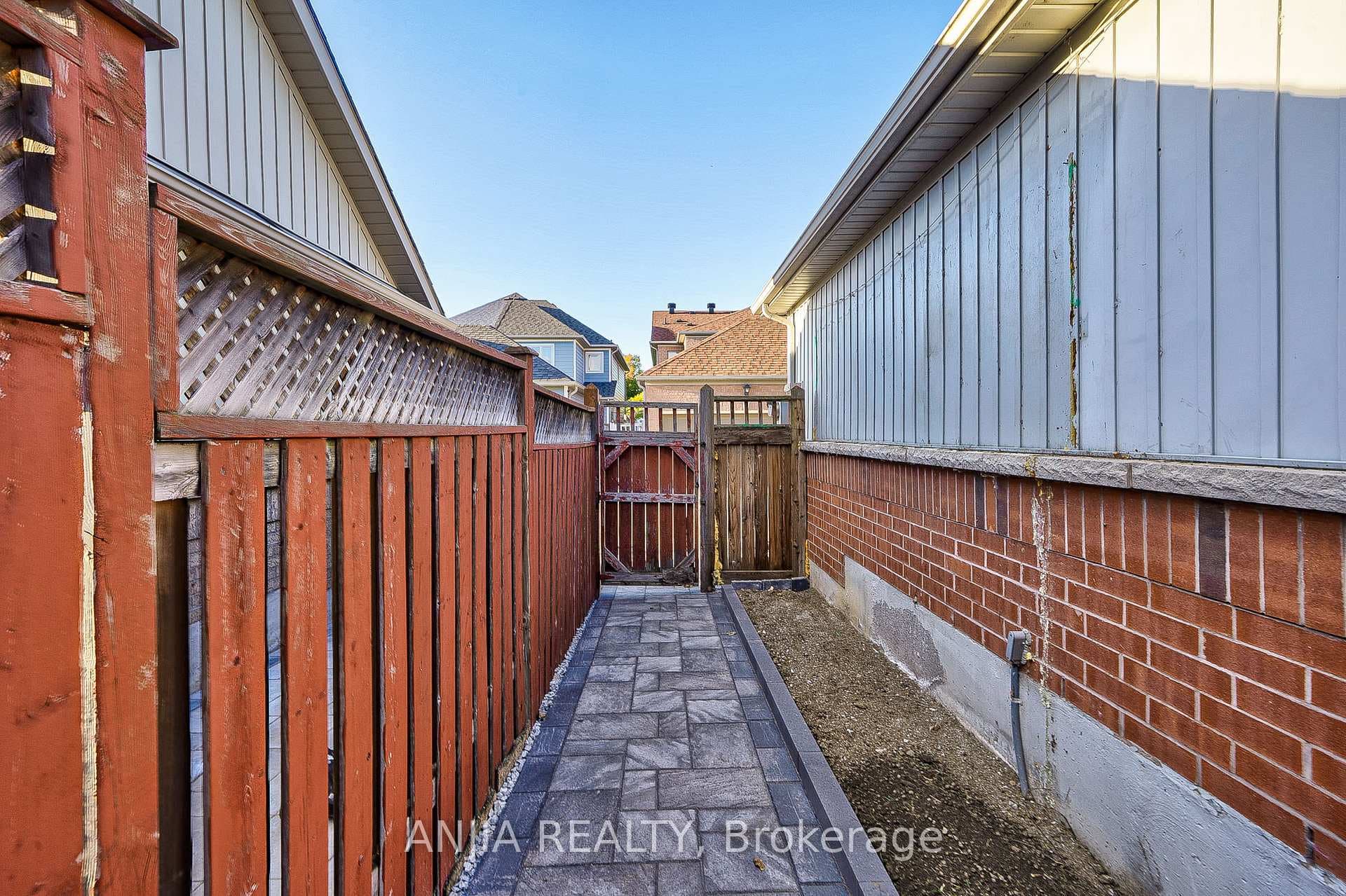 46 West Normandy Drive photo 38