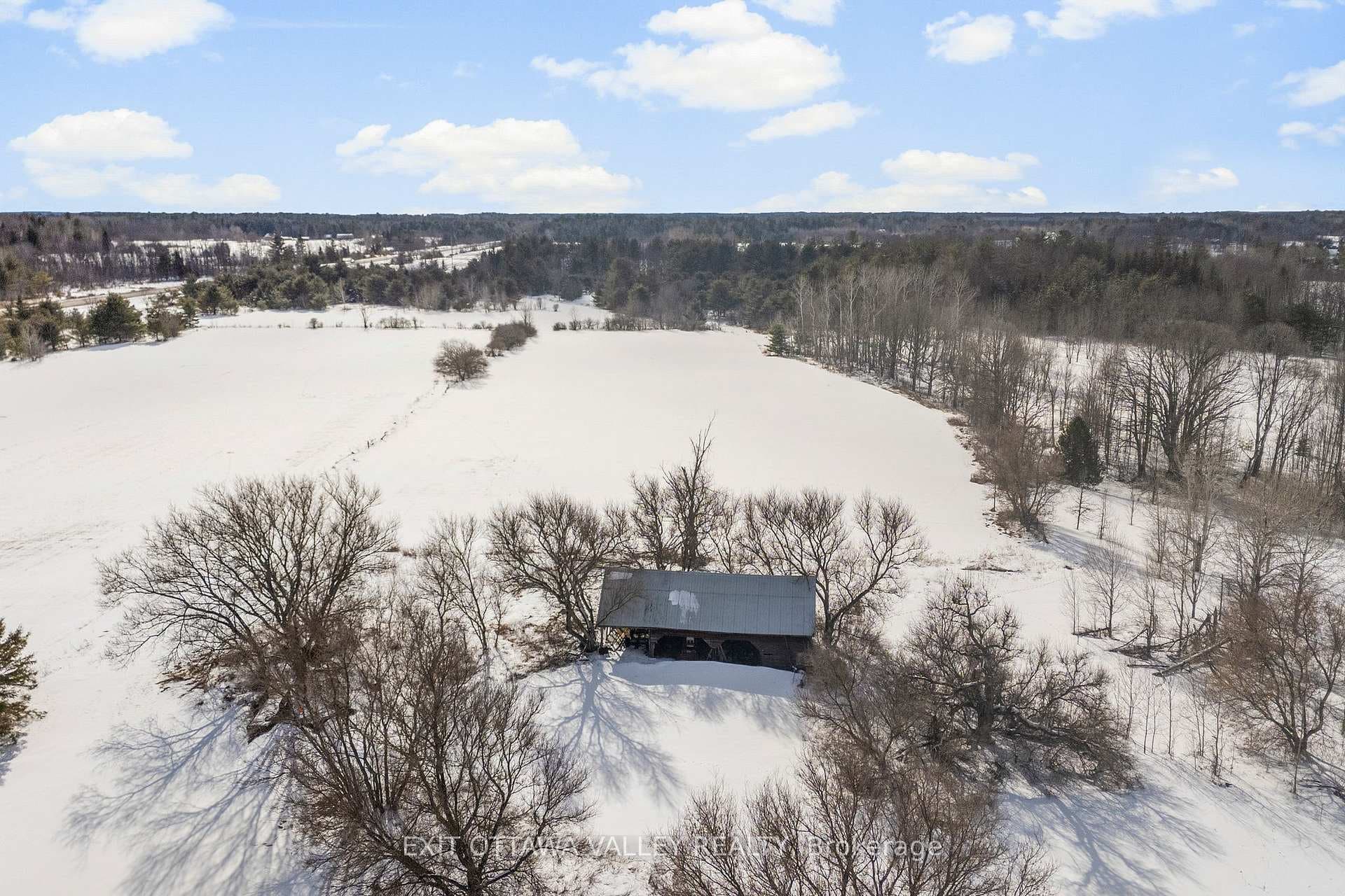 631 Schwan Road photo 3