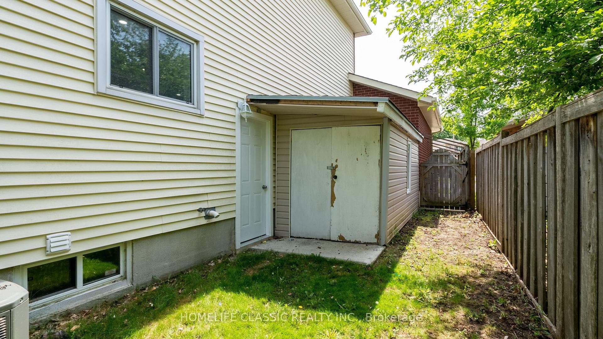 32 Rosenfeld Drive photo 41