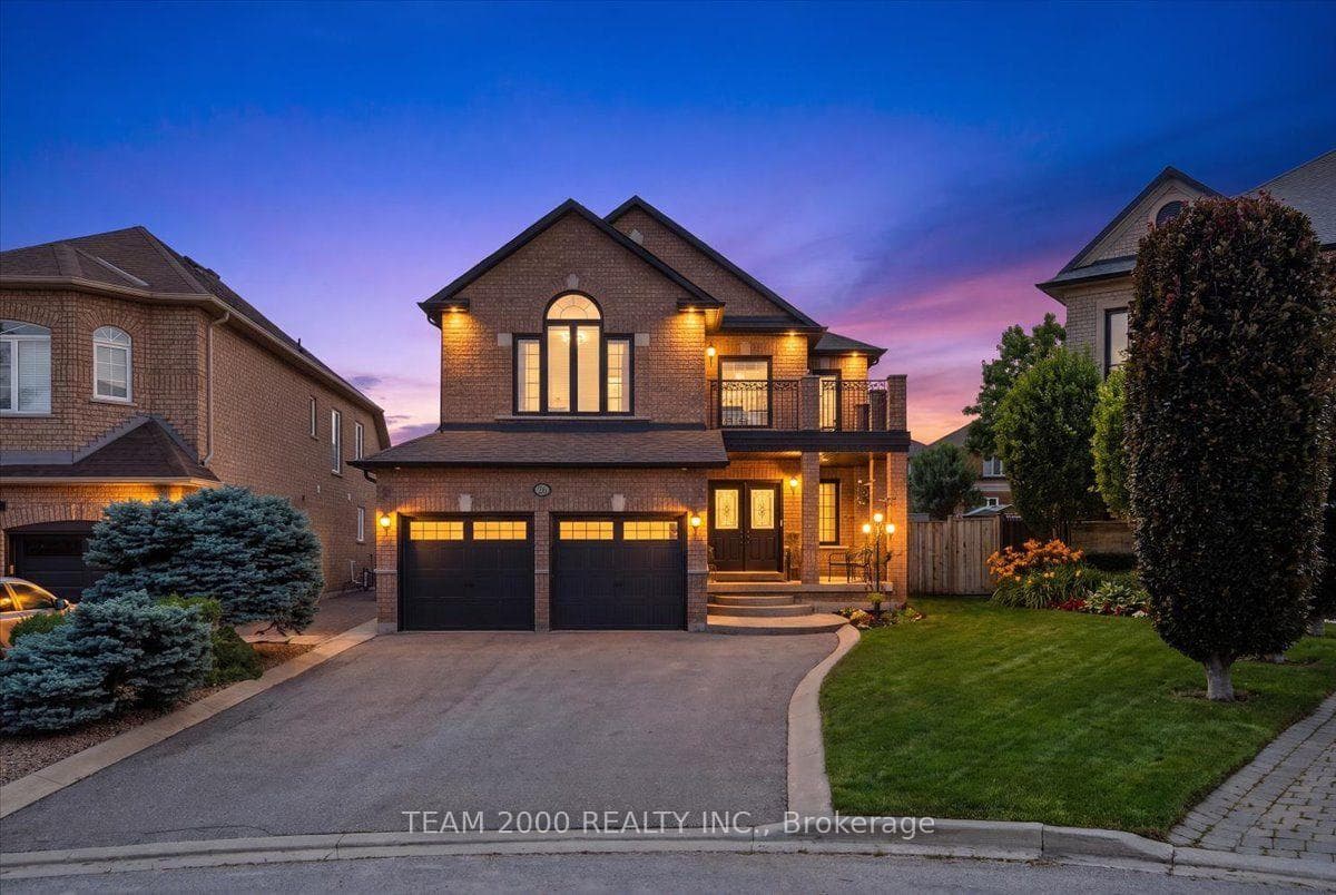 26 Crown Crescent photo 1