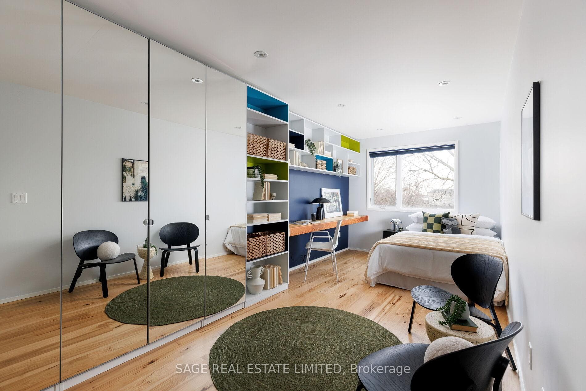 15 Woodenhill Court photo 36