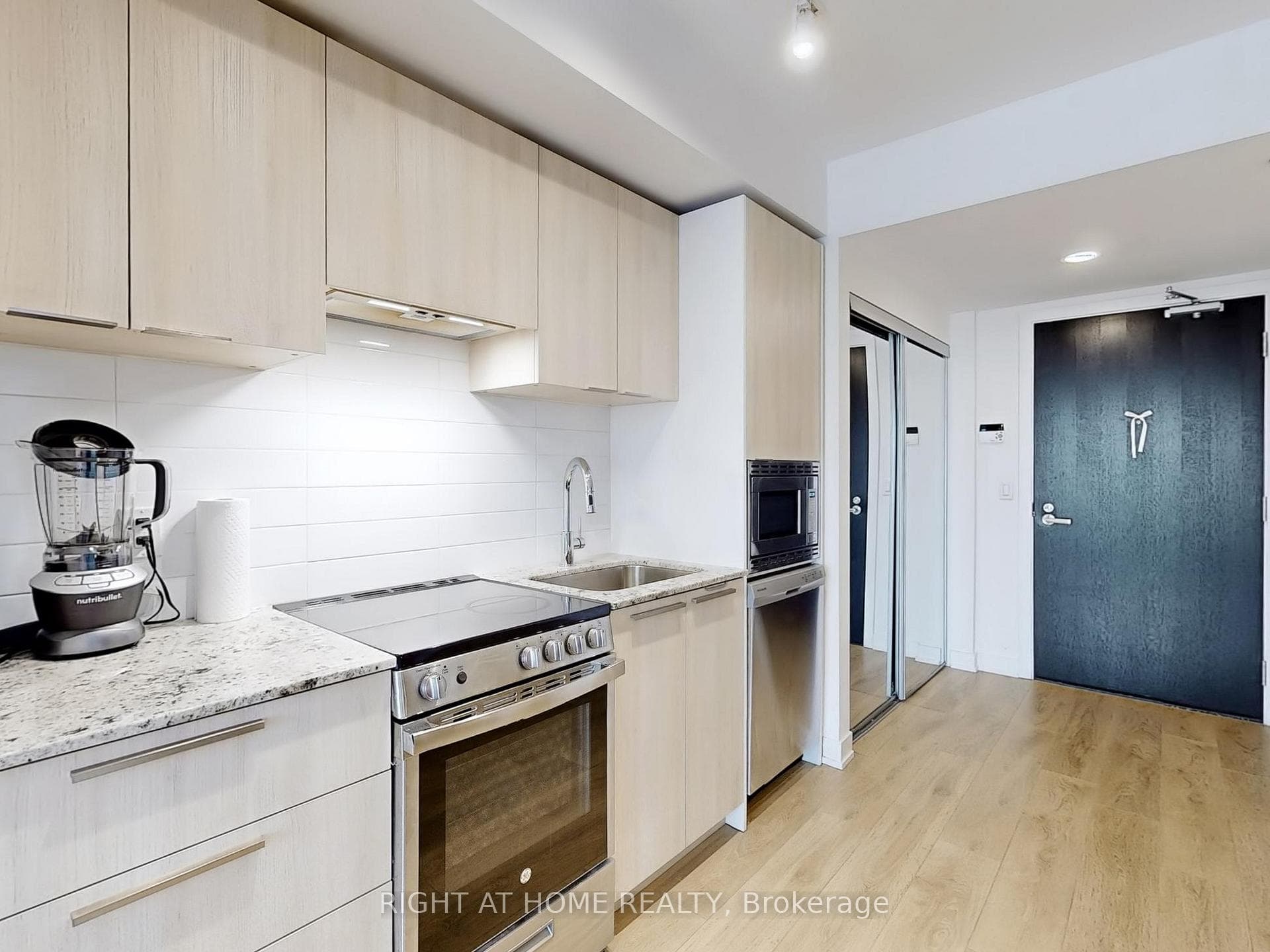 18 Maitland Terrace Unit 2302 photo 6