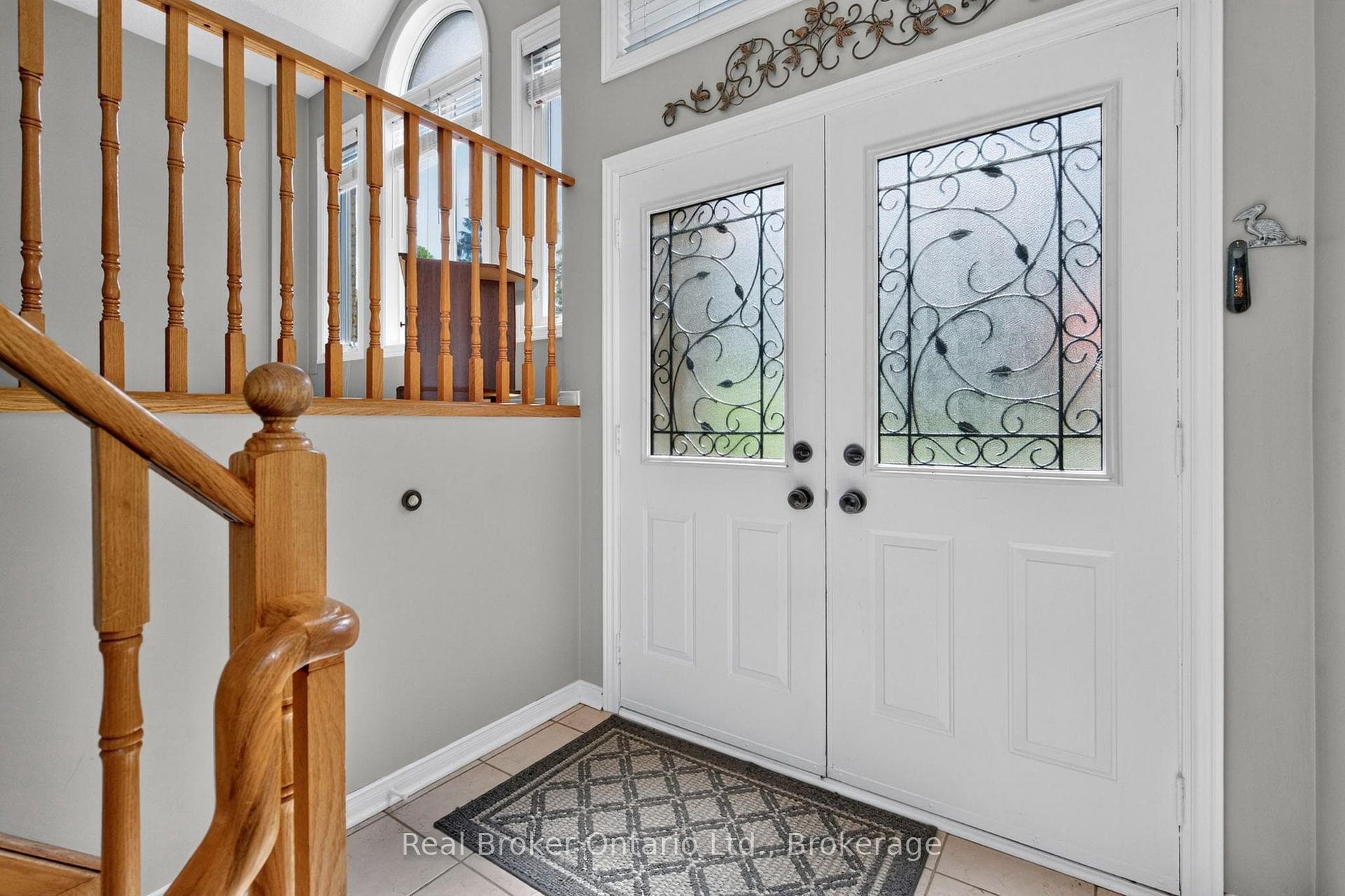 47 Timberland Crescent photo 3