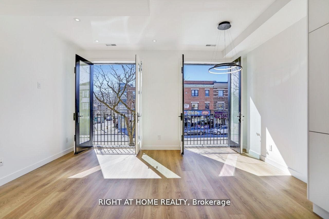 1086 St Clair Avenue Unit 201 photo 3