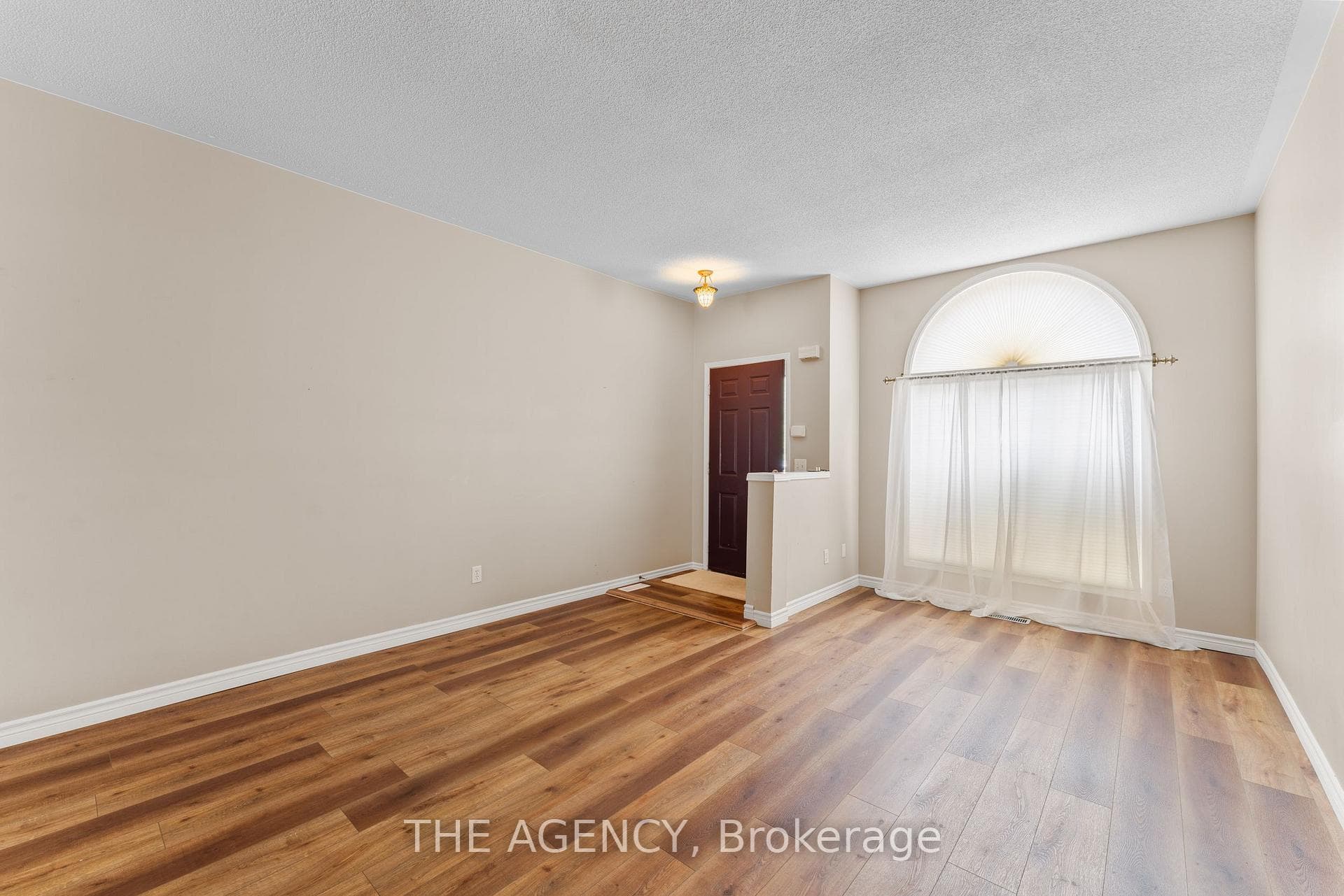 74 Morrison Crescent photo 8