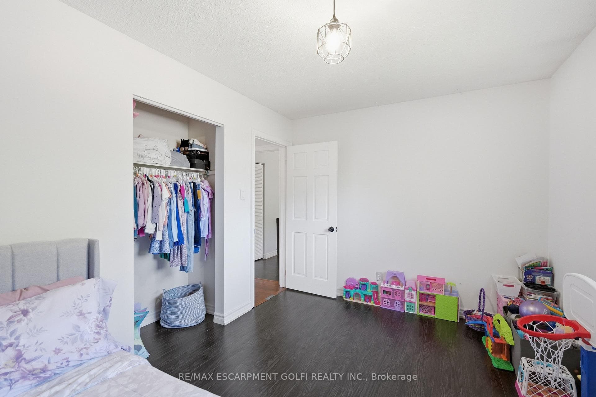33 Debora Drive photo 18