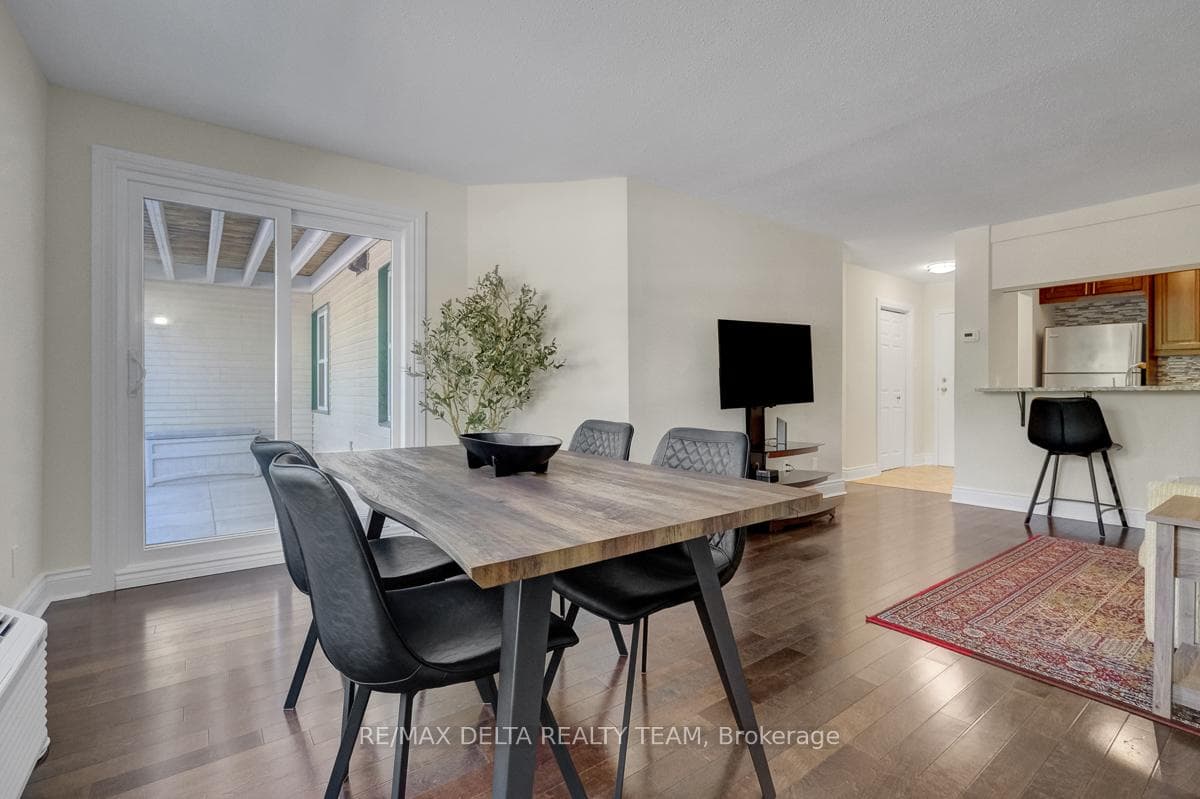 1099 Cadboro Road Unit 107 photo 11
