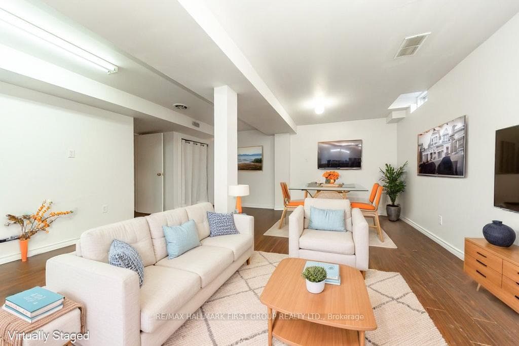 1513 Fieldgate Drive photo 12