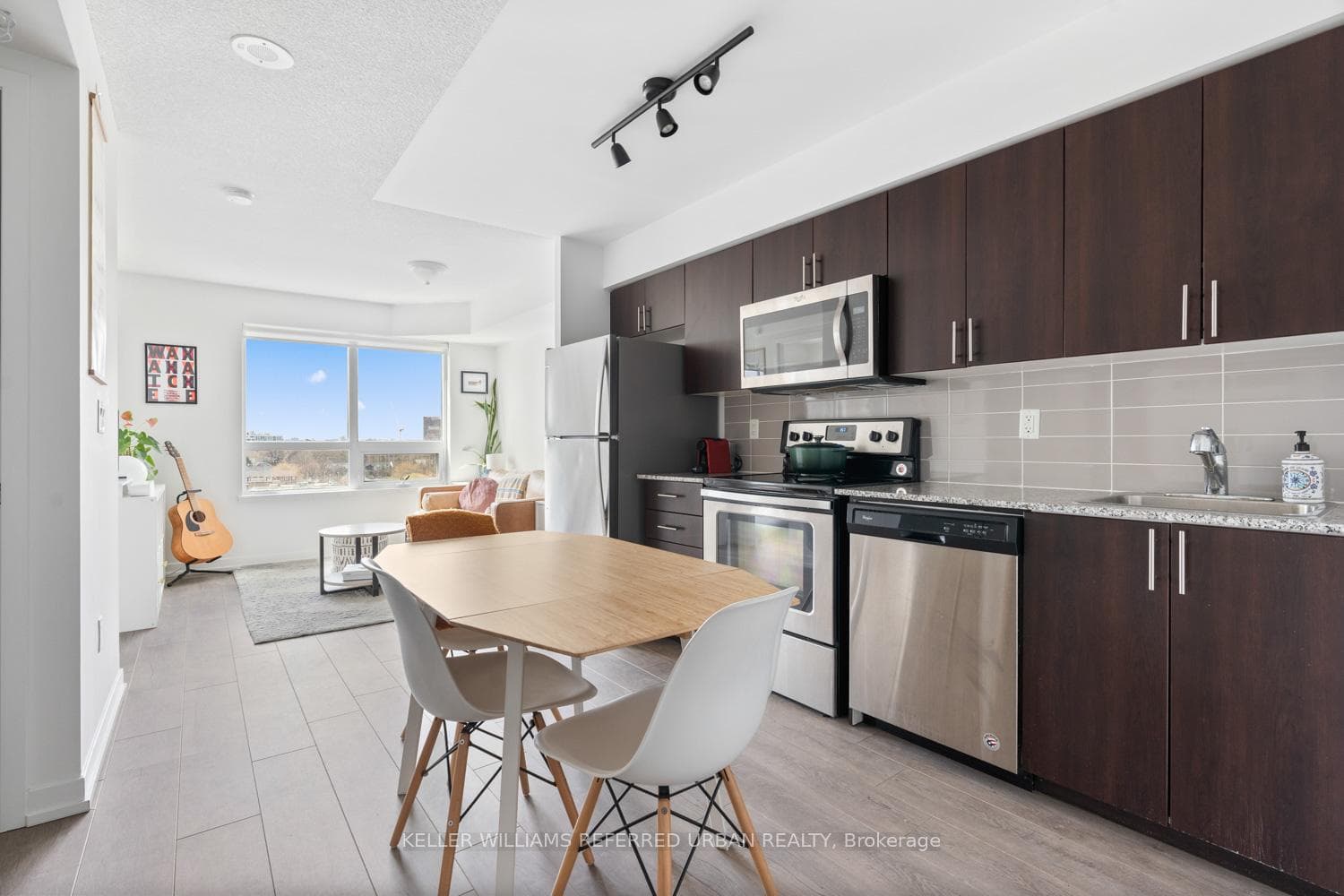 1420 Dupont Street Unit 811 photo 9