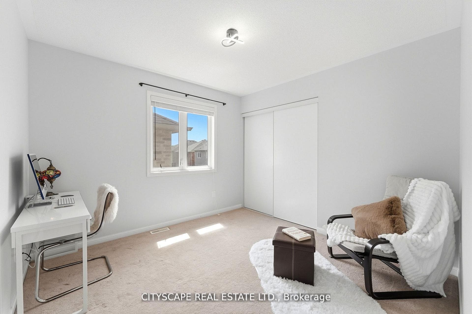 305 Gleave Terrace photo 27