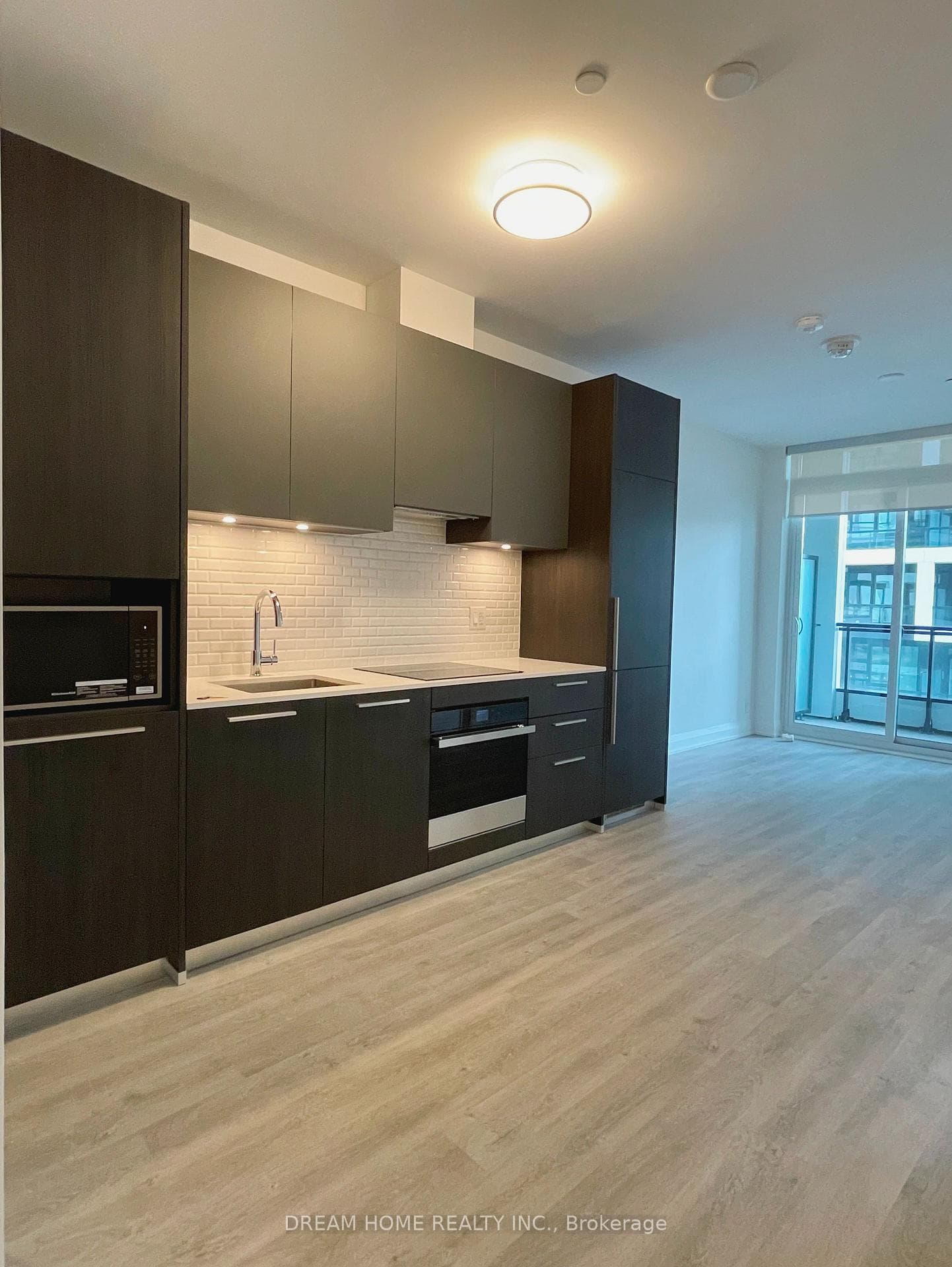65 Broadway Avenue Unit 1502 photo 1