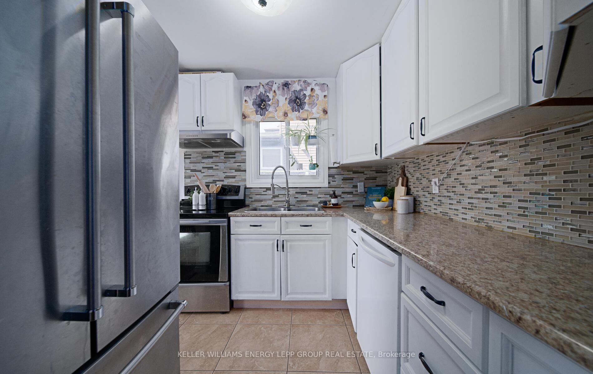 792 Crowells Street photo 15