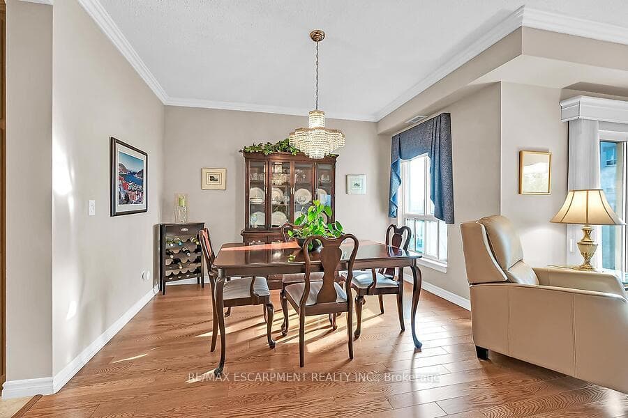 3000 Creekside Drive Unit 601 photo 13
